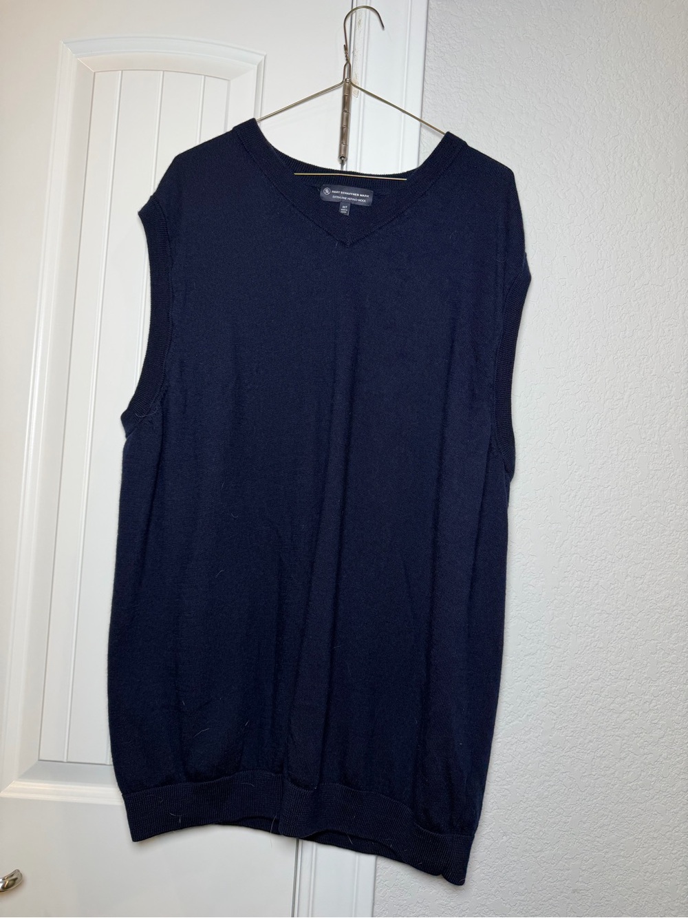 Hart Schaffner Marx Navy V-Neck Sweater Vest